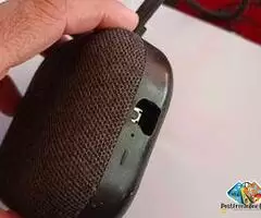 Portable speaker from MI available for sale in Malad West / 4